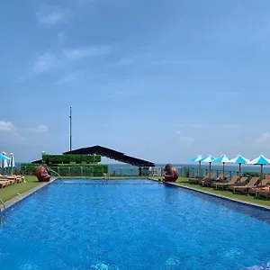 Sulis & 4*, Kuta Lombok Indonésie